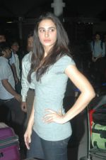 Nargis Fakri snapped at international airport on 1st Feb 2012 (61).JPG